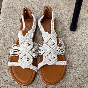 Mia macrame sandals unworn nwot
